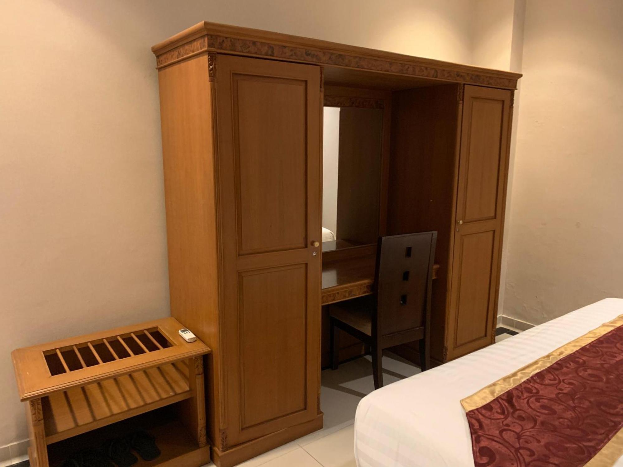Enhaii Hotel Bandung Buitenkant foto