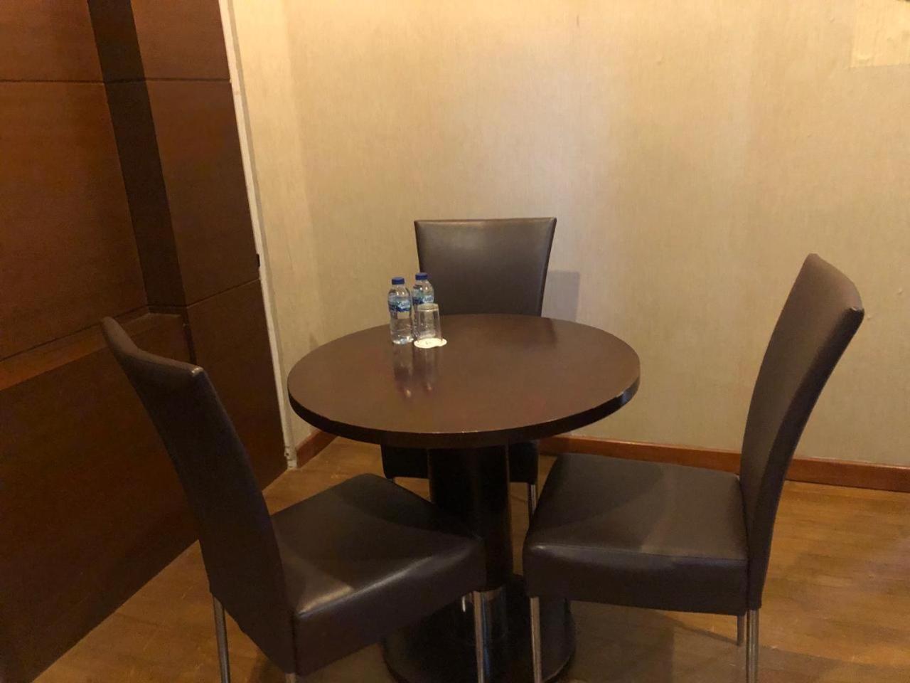 Enhaii Hotel Bandung Buitenkant foto