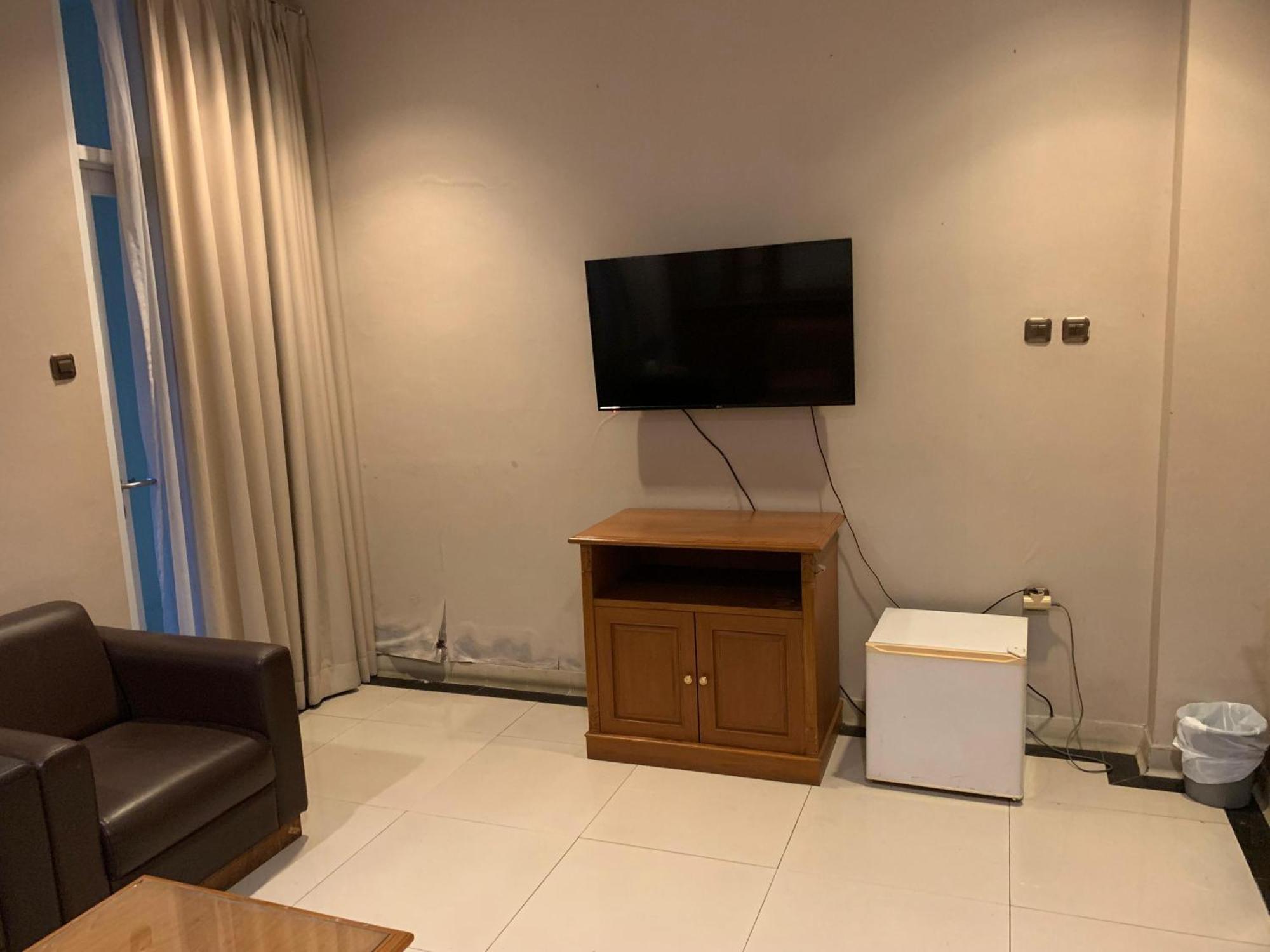 Enhaii Hotel Bandung Buitenkant foto