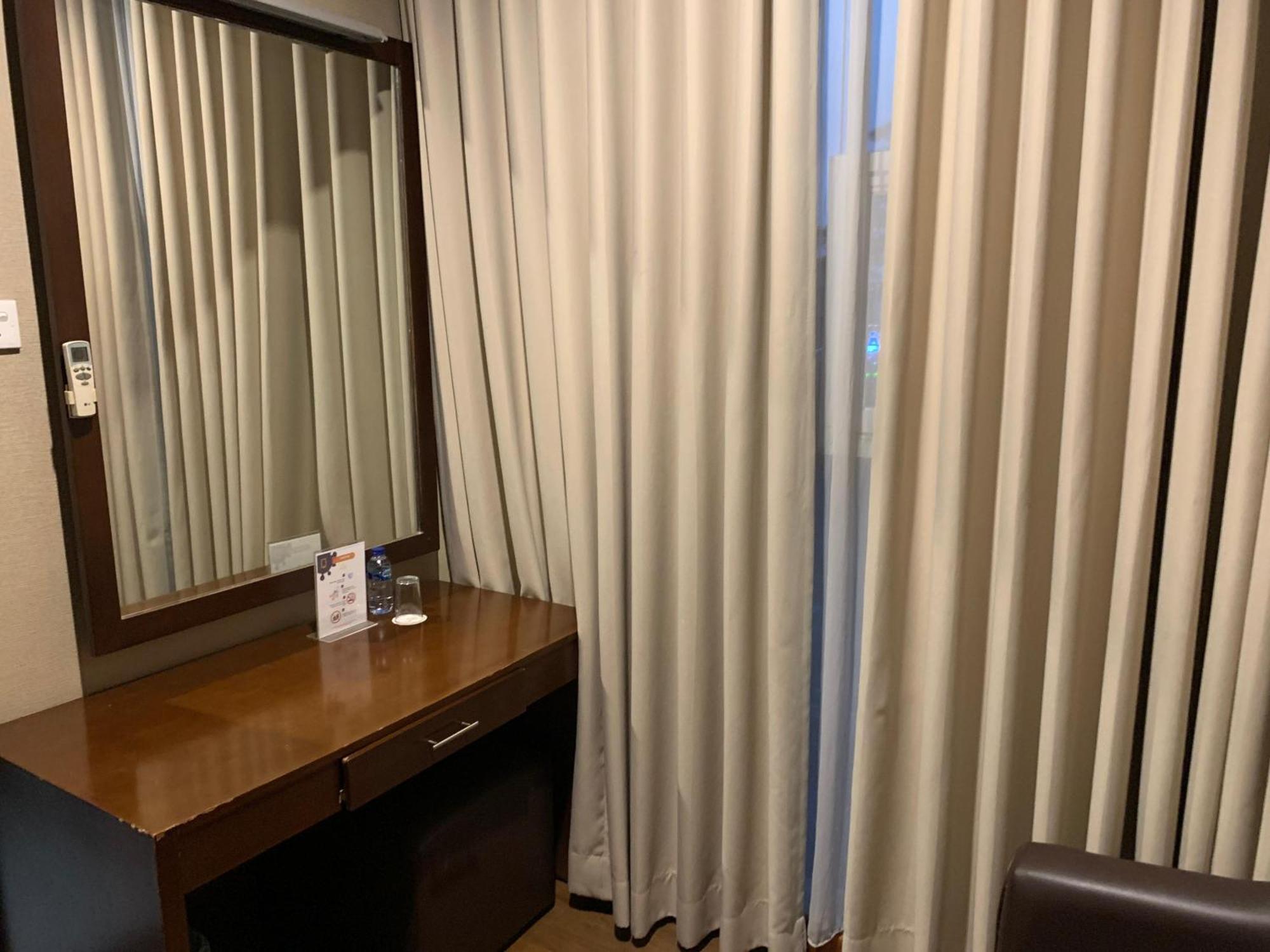 Enhaii Hotel Bandung Buitenkant foto