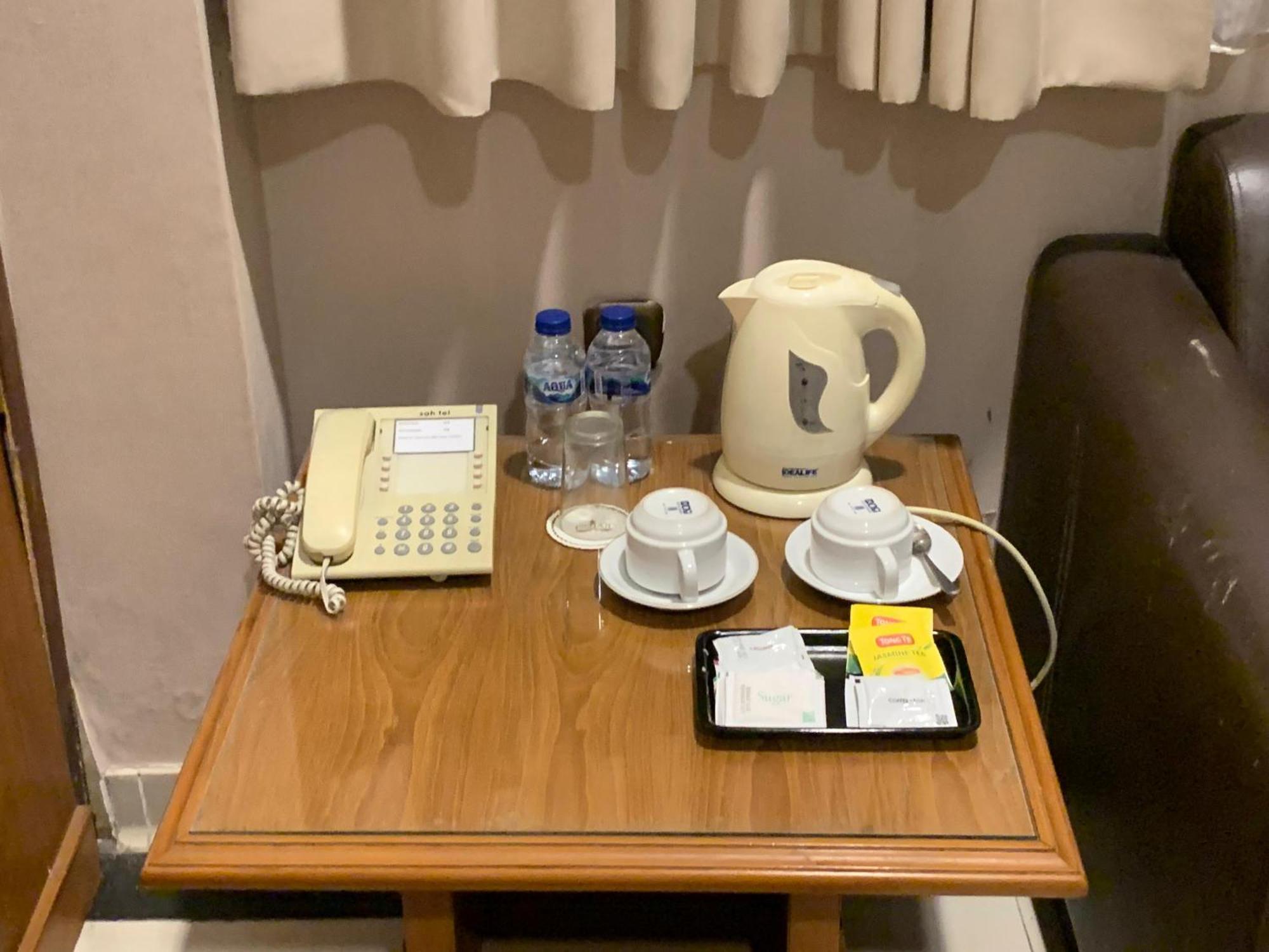 Enhaii Hotel Bandung Buitenkant foto