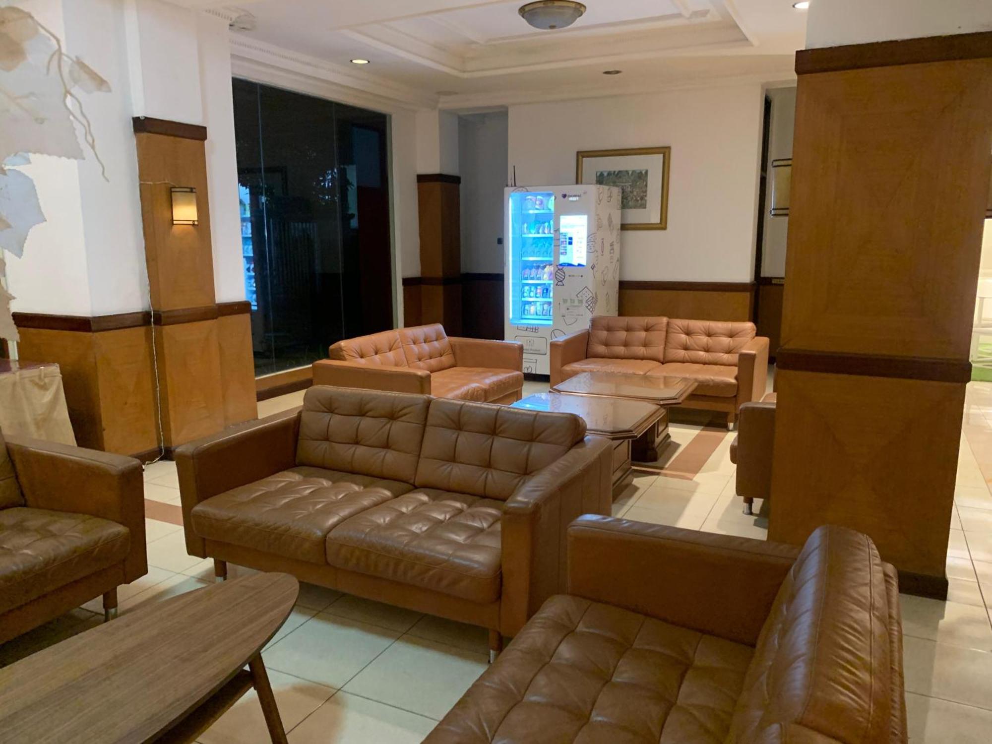 Enhaii Hotel Bandung Buitenkant foto