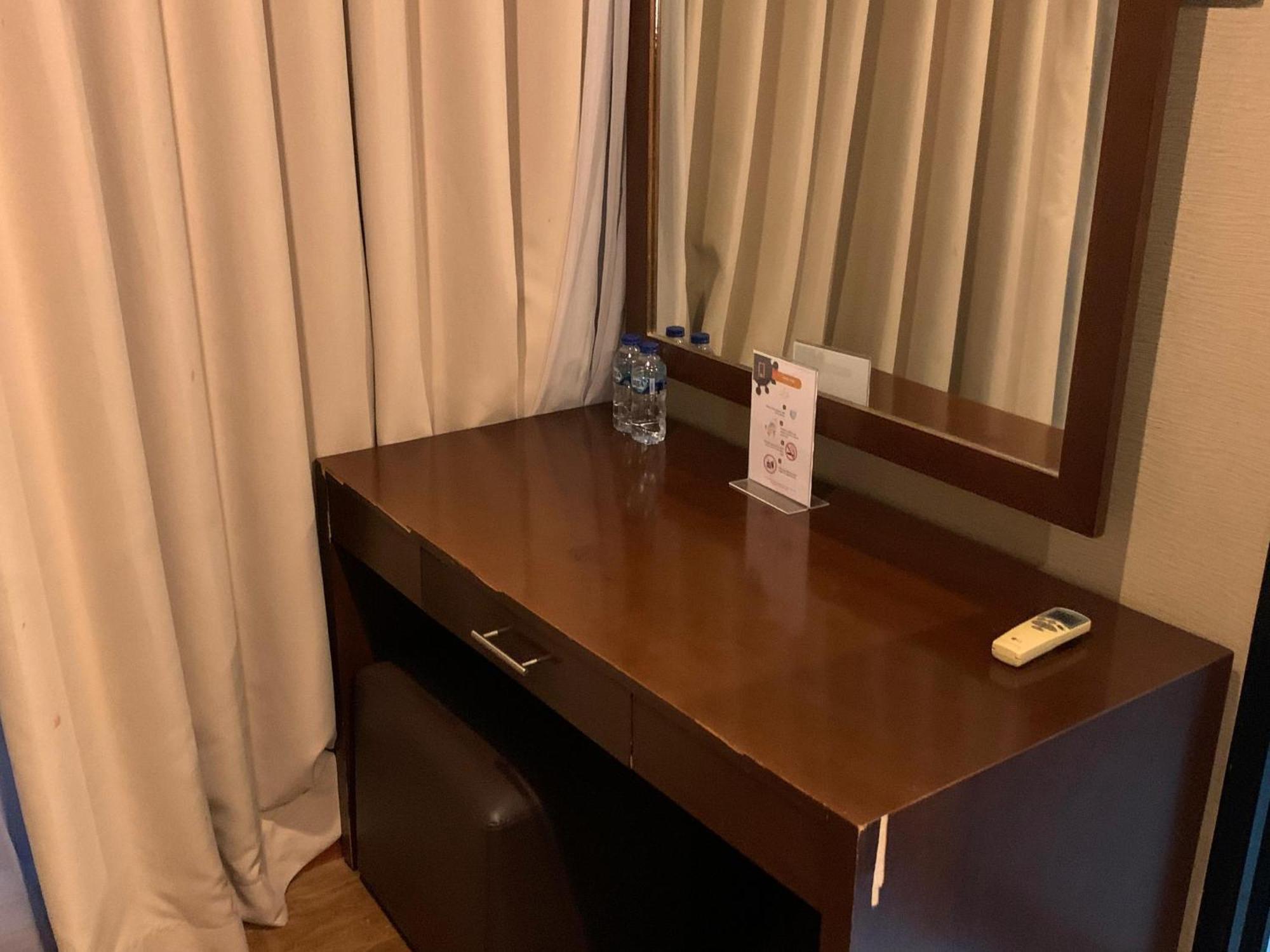 Enhaii Hotel Bandung Buitenkant foto