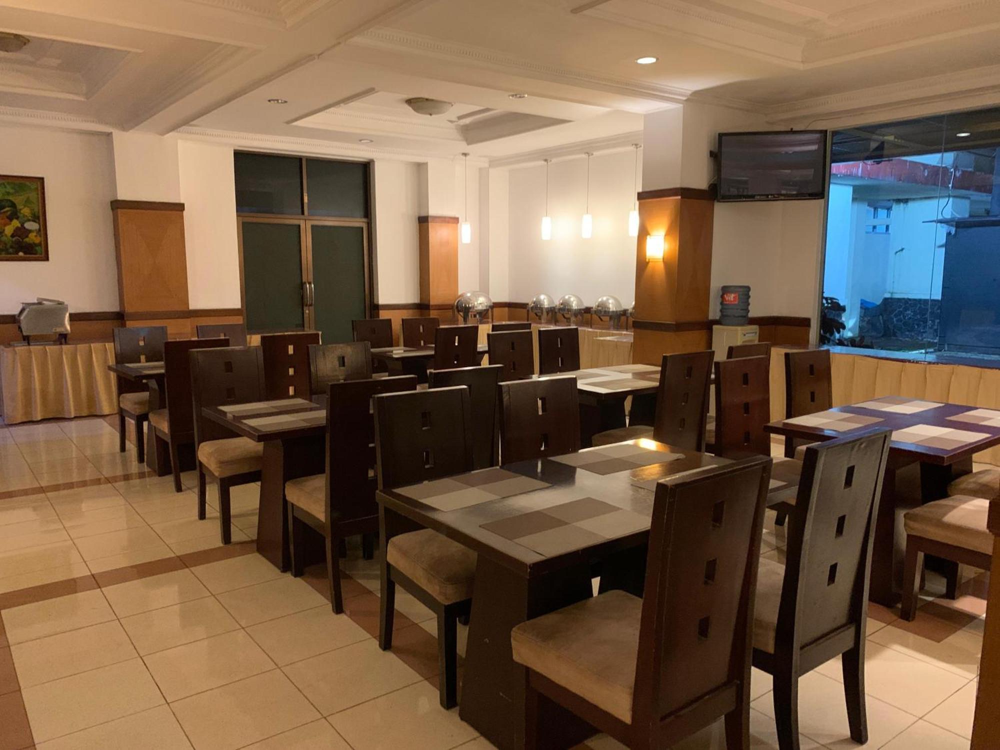 Enhaii Hotel Bandung Buitenkant foto